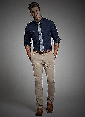 Brown jeans with navy blue shirt