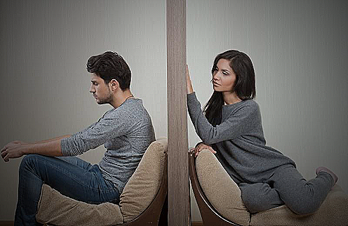 Couple feeling trapped - why do men fall out of love