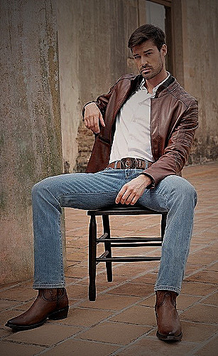 Cowboy boots men and jeans - how to style cowboy boots men