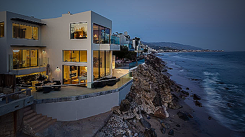 Malibu beachfront house in Two and a Half Men - where is two and a half men's house