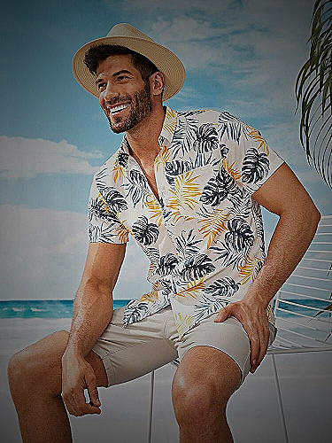 Man wearing tropical print shirt and shorts - what to wear in miami men