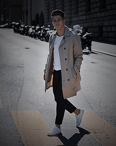 Man wearing trench coat in summer - how to wear trench coat mens