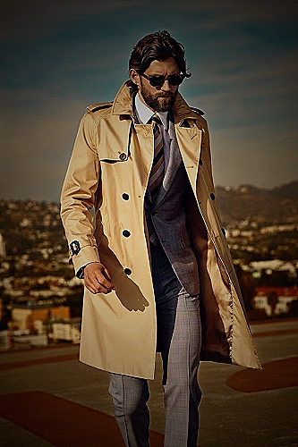 Man wearing trench coat in winter - how to wear trench coat mens