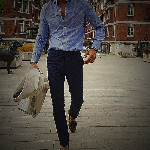 White shirt with navy pants - what to wear with navy pants men