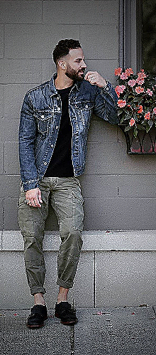 an image of a man wearing a denim jacket with baggy jeans - what to wear with baggy jeans men