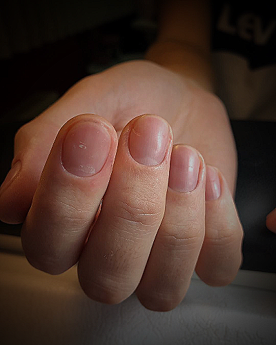 manicured nails - how long should men's fingernails be